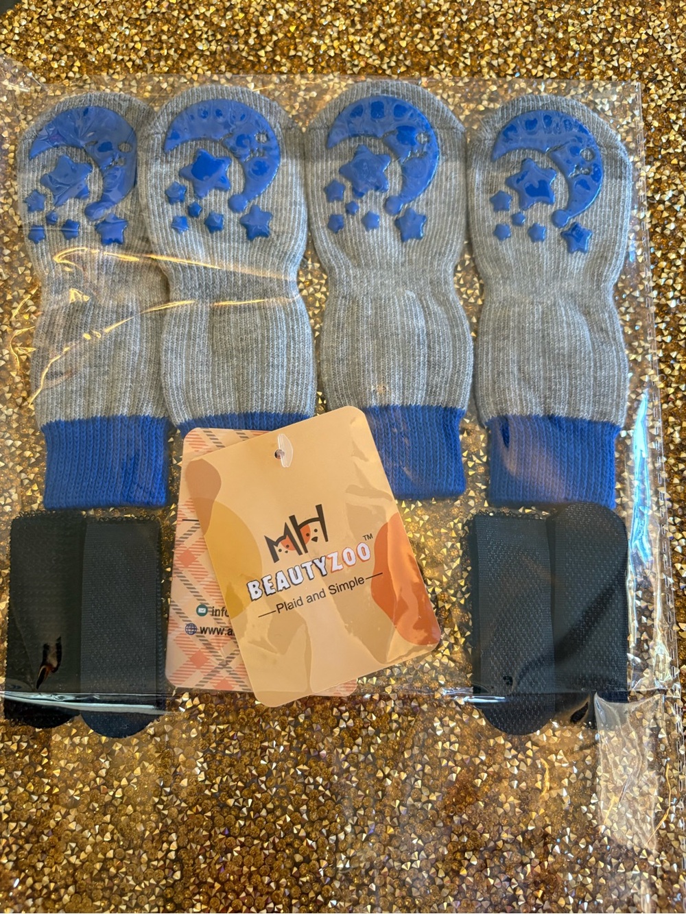 Beauty zoo NWT Gray & Blue Non-Slip Dog Socks – 4 Pack. Size S/M